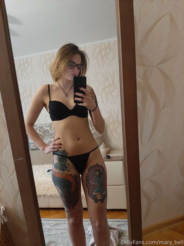 Just a selfie for you. Don't forget to give me a lot of like..