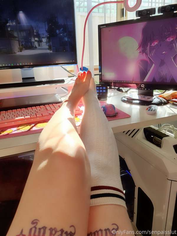 It feels so lovely having the warm winter sun shining on my .. 2