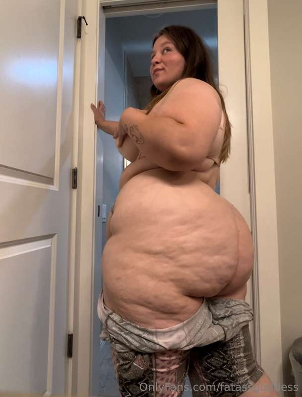 Fatassgoddess - Onlyfans - 28 Apr, 2024