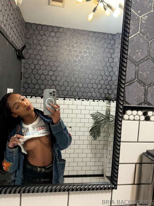 Briabackwoods - Onlyfans - 22 Apr, 2024 3