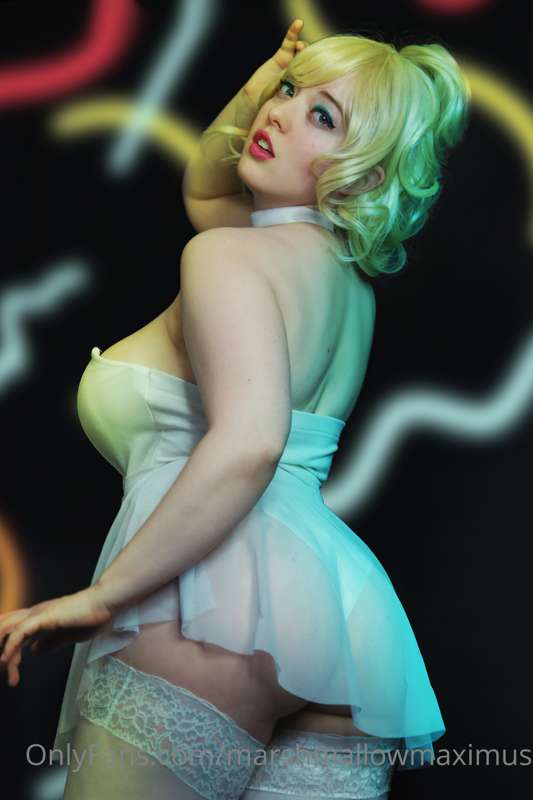 Holli Would from Cool World <3
Part 1 27