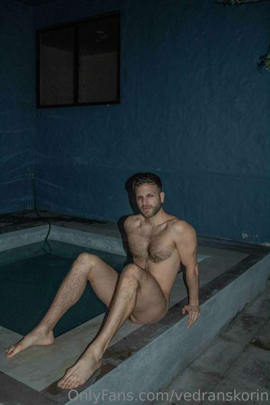 Siempre es bueno meterse a la piscina - It's always good to .. 8