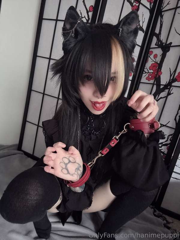 You can lock up the wolf but I’ll find my way to get you 🖤 2
