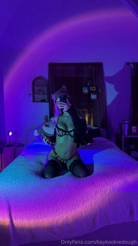 Do you want more pics like this?