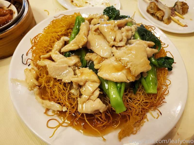 Cashew Chicken
Eggplant & Fish
String Beans & Beef
Chicken C.. 3