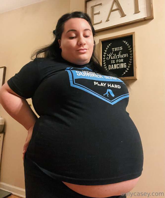 Love stuffing myself in my old CrossFit shirts 😍 my body has.. 3