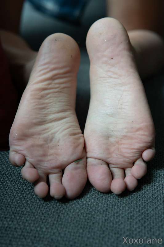 Eat me from behind and work your way to my toes 🦶🏽 2