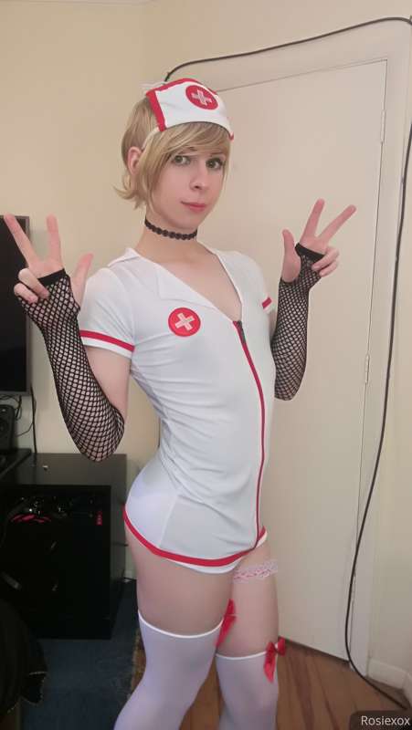 Slutty nurse 1/? x 10