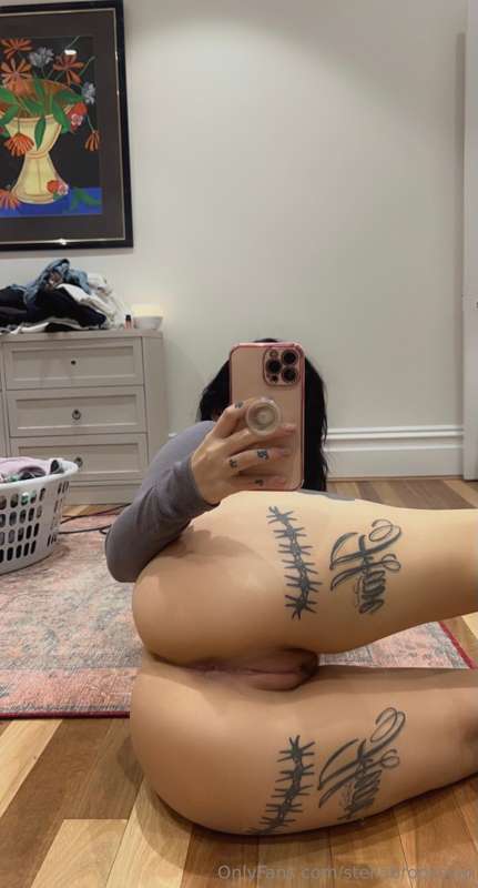 Taking nudes when I’m bored is my fav thing to do  1