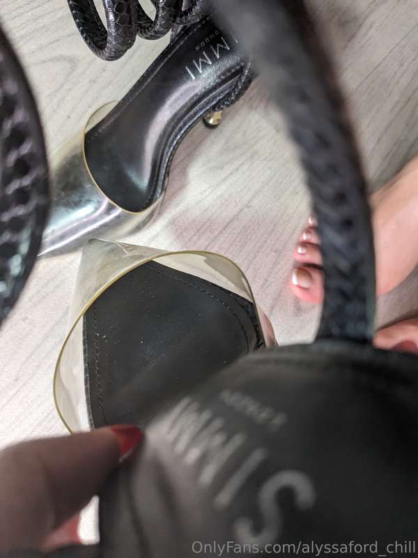 I know you wanna take a sniff 🤭 1