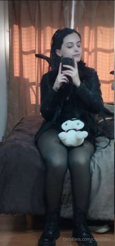 𝑭𝑹𝑬𝑬 𝑺𝑼𝑩𝑺𝑪𝑹𝑰𝑷𝑻𝑰𝑶𝑵 🖤 @miagothxxx This is my gothic tight ass ..