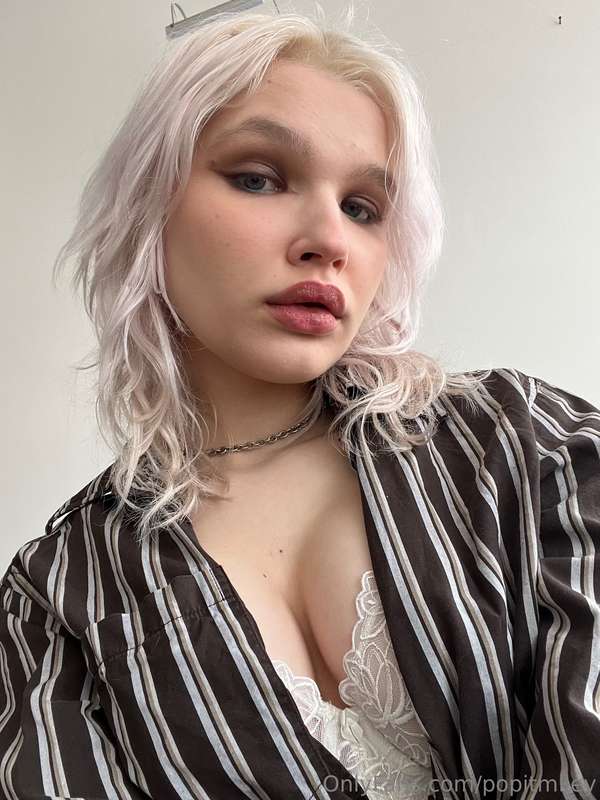 Lilaaa_Techno - Onlyfans - 24 Jul, 2024