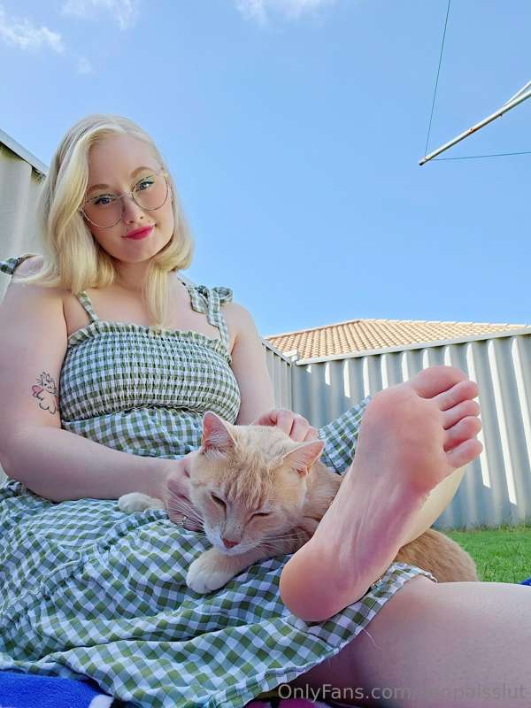 Above you, as I should be ♡
Swipe to the end to see kitty pi.. 2