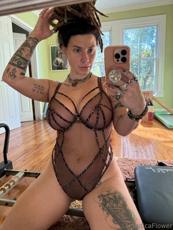 i got myself some lingerie for christmas to prepare for all .. 11