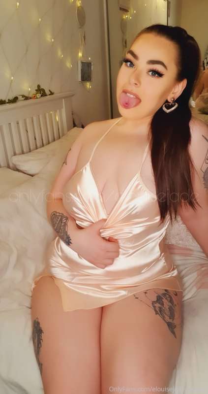 I want to rate your dick 😍 it's my favourite hobby🤓💓
I offer..