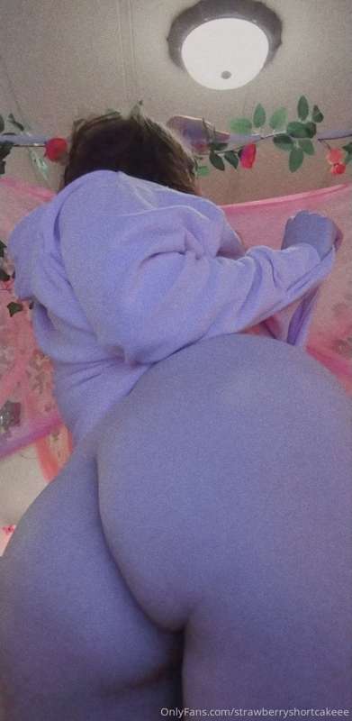 do u like my ass baby? >.