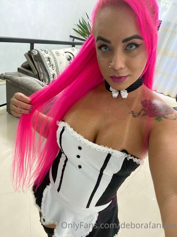 Sexy Maid 17