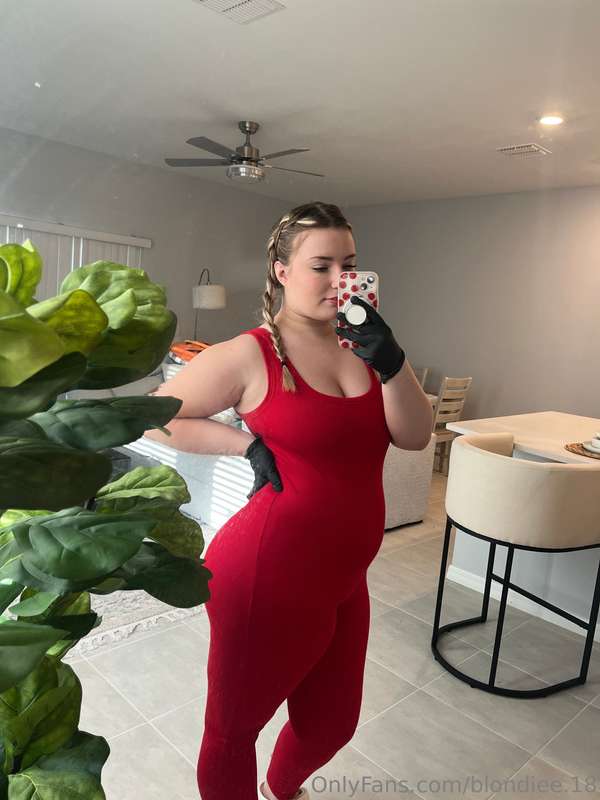 Blondiee.18 - Onlyfans - 02 Dec, 2024 1