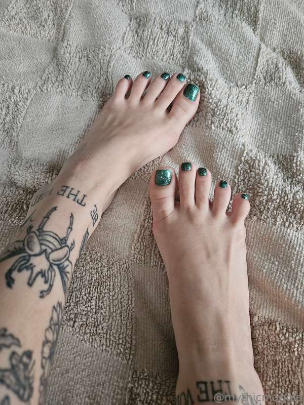 New pedi! 💚 I'll take some better pics soon! 😇