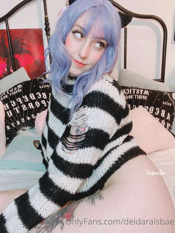 Your favourite cat girl is in heat, what do you do ?? 👀 6