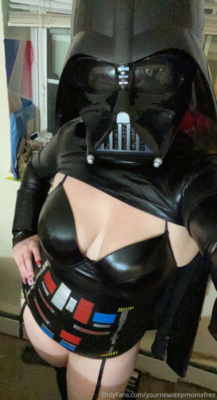 Luke, I am @yournewstepmomx