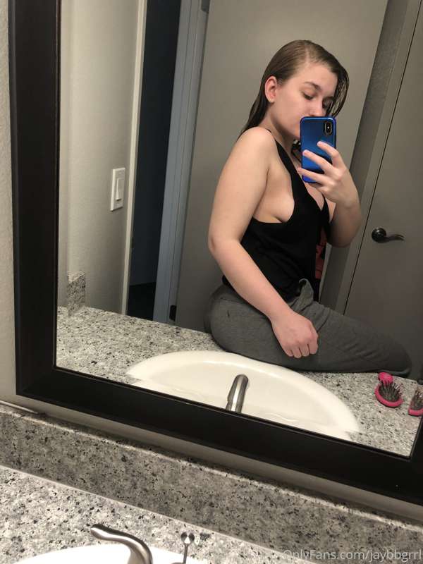Side boob ✌🏻 10