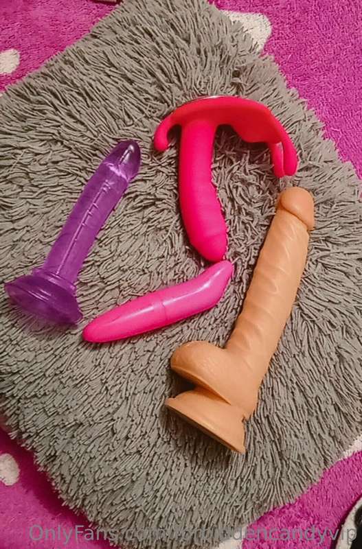 This pussy needs to be stuffed, what toy should I play with?