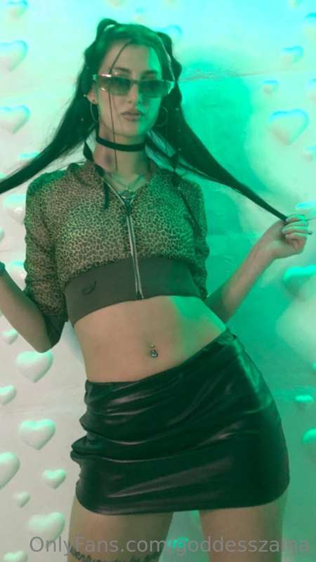 You look at me or you observe me? You can notice how exotic ..