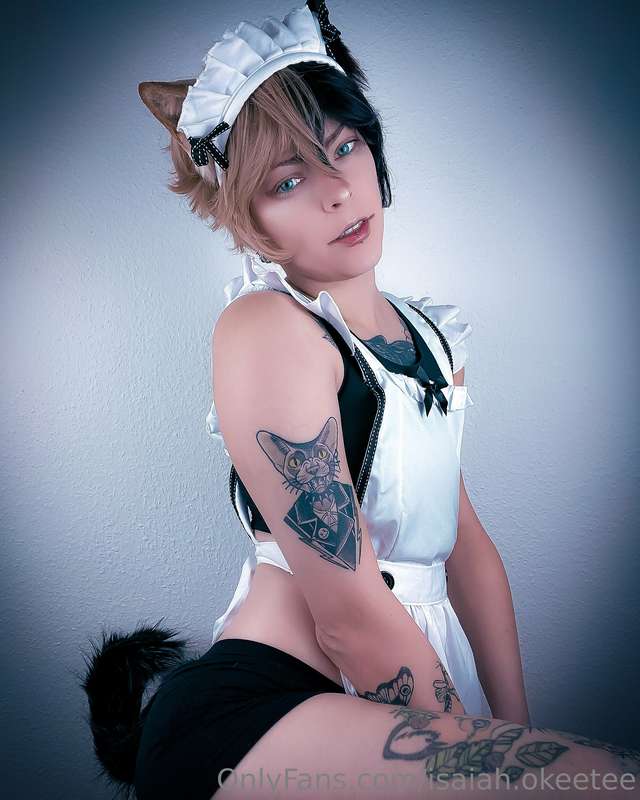 Hellowww nyaaa! Hope life’s going fine <3 I have a lot of id..