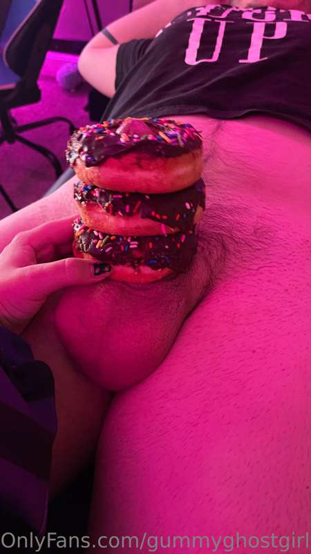 This was so much fun!💕 Come over for a snack sometime 😏🍩
@je.. 18