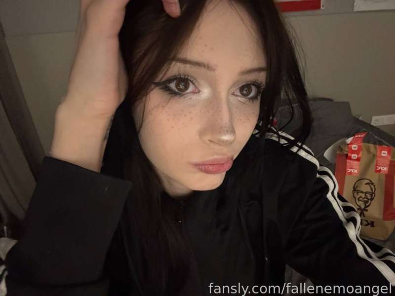 Fallenemoangel - Fansly - 14 May, 2025