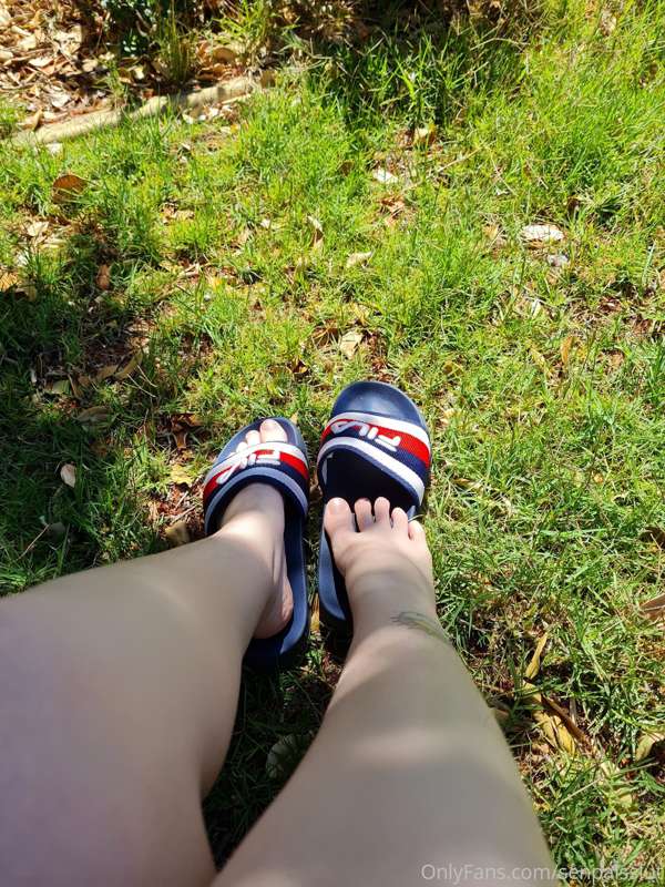 Barefoot in the grass enjoying the sun shine 😍 3