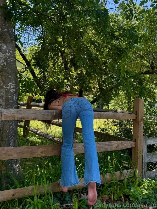 bent low, legs long
