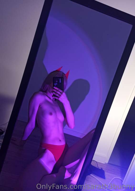 Roses are red Violets are blue I like to suck a dick And whe.. 1