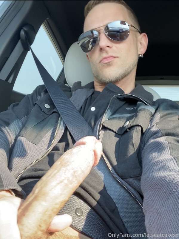 Couldn’t resist ourselves.. we had to pull over 😈💦 Video cum..