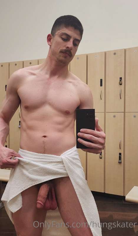 Who wants sniff my nuts before I hop in the shower? 🍒 5