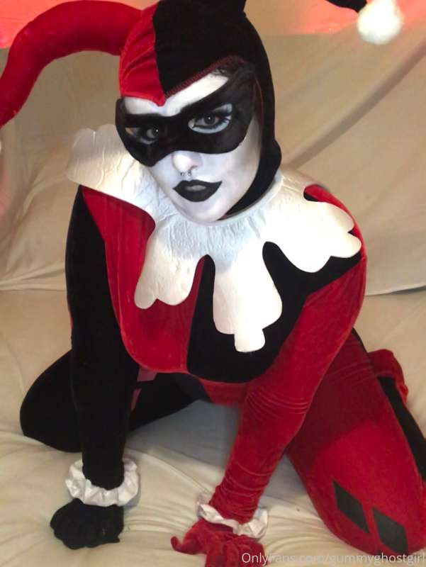 Like what you see Puddin’? ❤️🖤