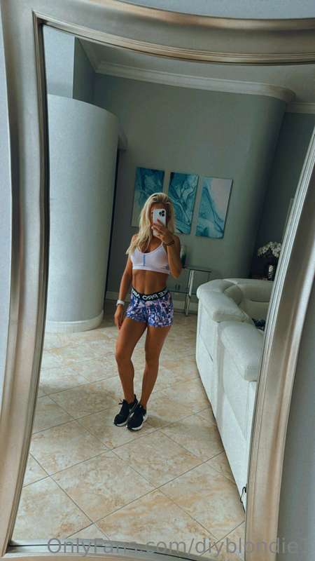 Sexy_Chloe - Onlyfans - 09 Nov, 2022