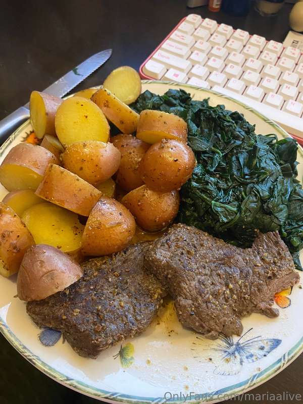 Just had a big dinner after working out… My belly feels like.. 3
