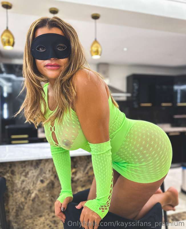 Warning: Hot and hazardous 💚⚠️