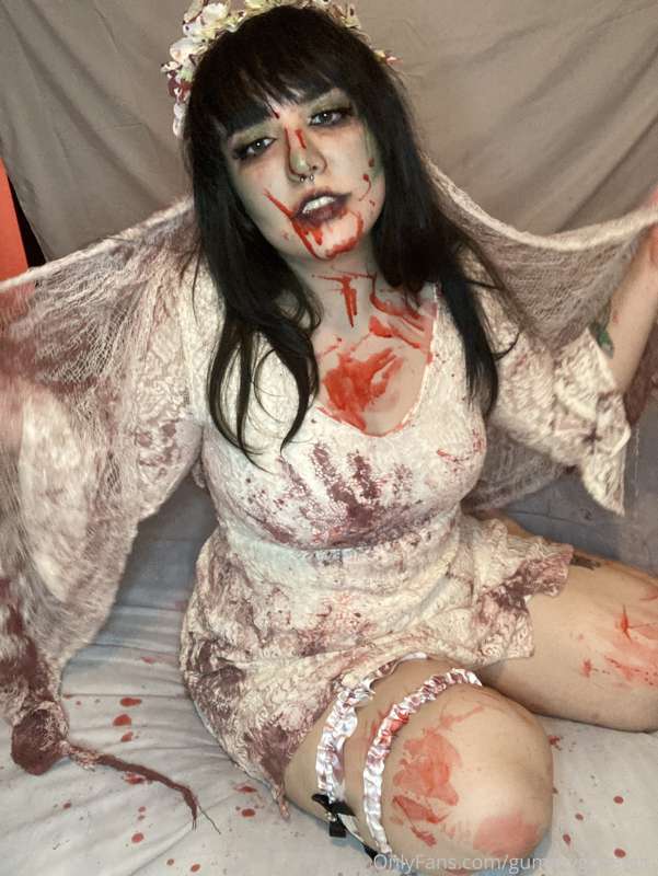 Till death do us part, then I’m gonna eat ya💀❤️ 24