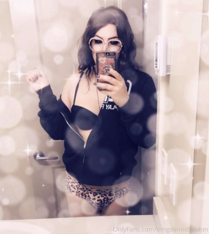 I’m a Snapchat filter hoe haha 😂 3