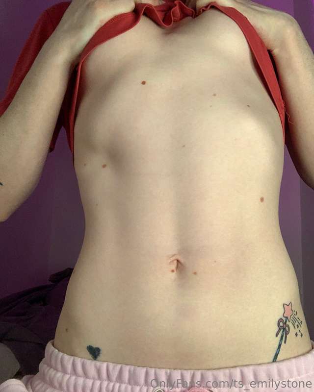 just a cute tummy pic cause i was feeling myself ;3