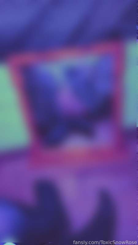Toxicsnowrose - Fansly - 2025-04-25T10:00:28
