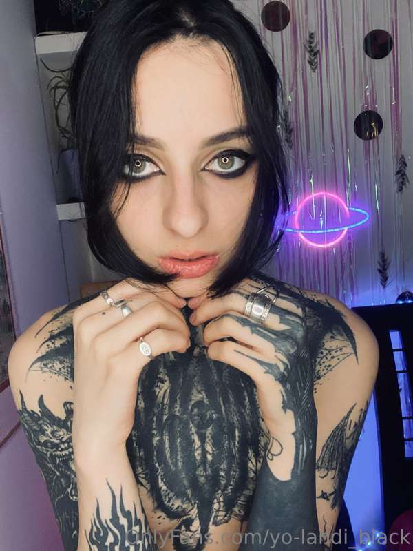 Did you know that I am a hereditary witch and can petrify yo..