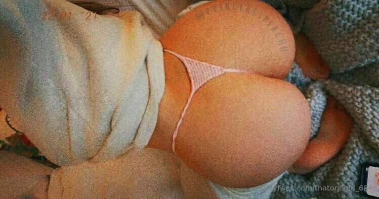 ***Your favorite southern peach*** w/ the _FATTEST_ ass🤪 🍑b/..