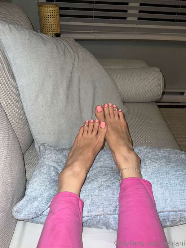 Longest day 😫 so much traffic. My feet need a good massage 💆.. 8