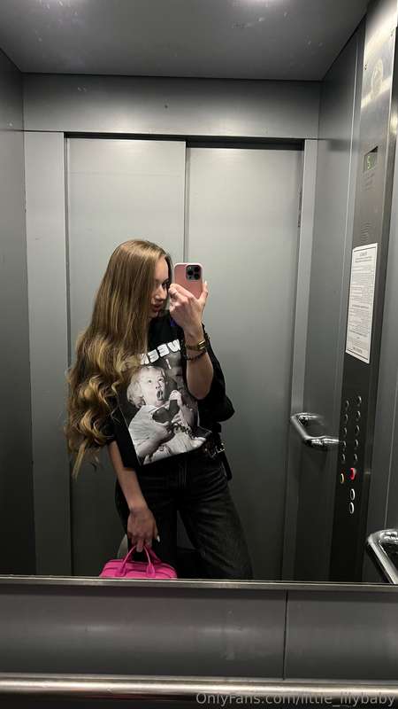 Showing you my beautiful hair - sometimes they even call me ..