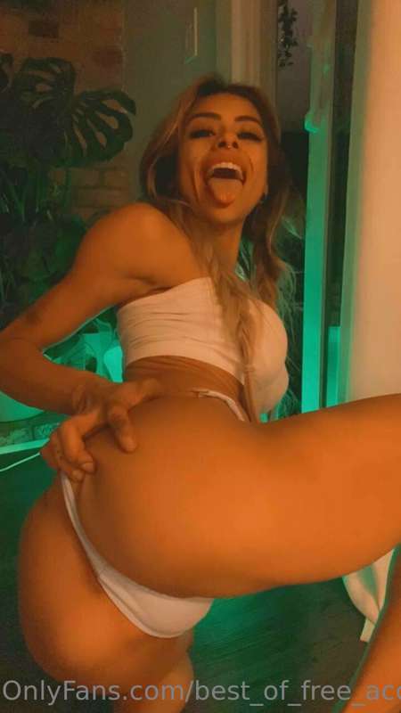 Open welcome message when you subscribe for a FREE COCK RATE..