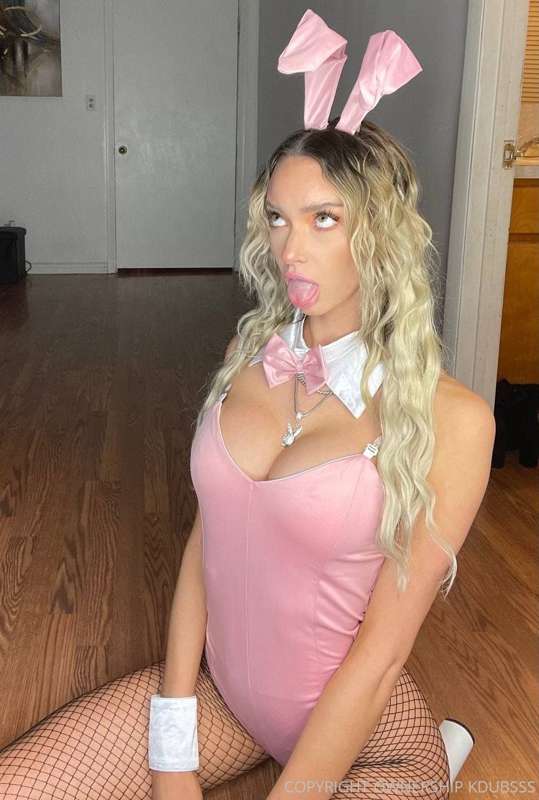 don't miss my ***naked Q&A tonight*** sending straight to ur..